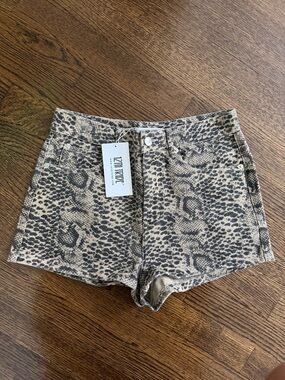 12th Tribe Snake Print Jean Shorts - Beige/Black